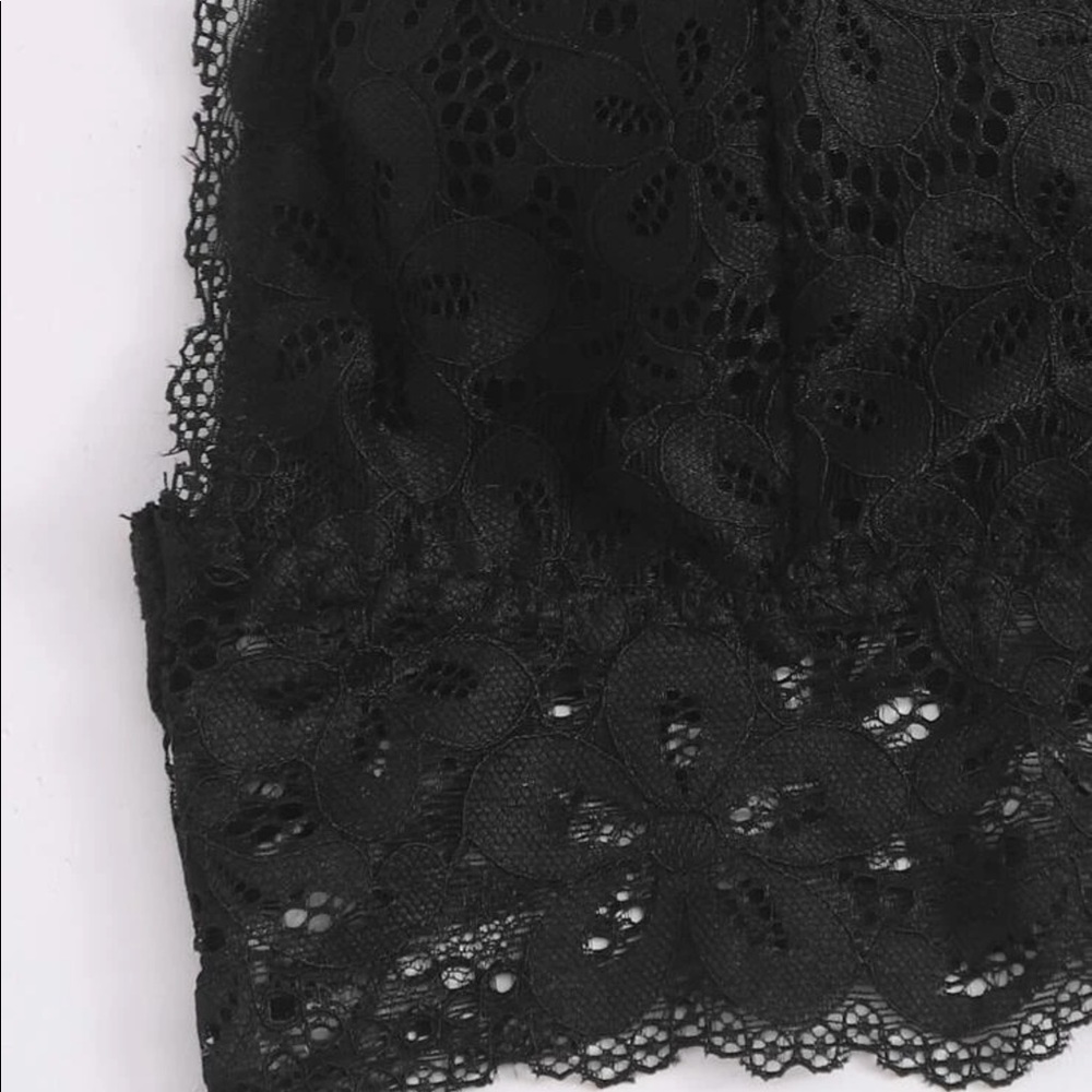 BLACK FLORAL LACE HALTER BRALETTE - Picture 5 of 7